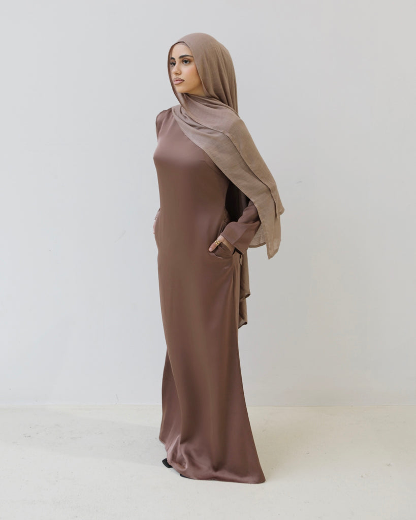 SIGNATURE SILK DRESS - BLACK - SOFINAS