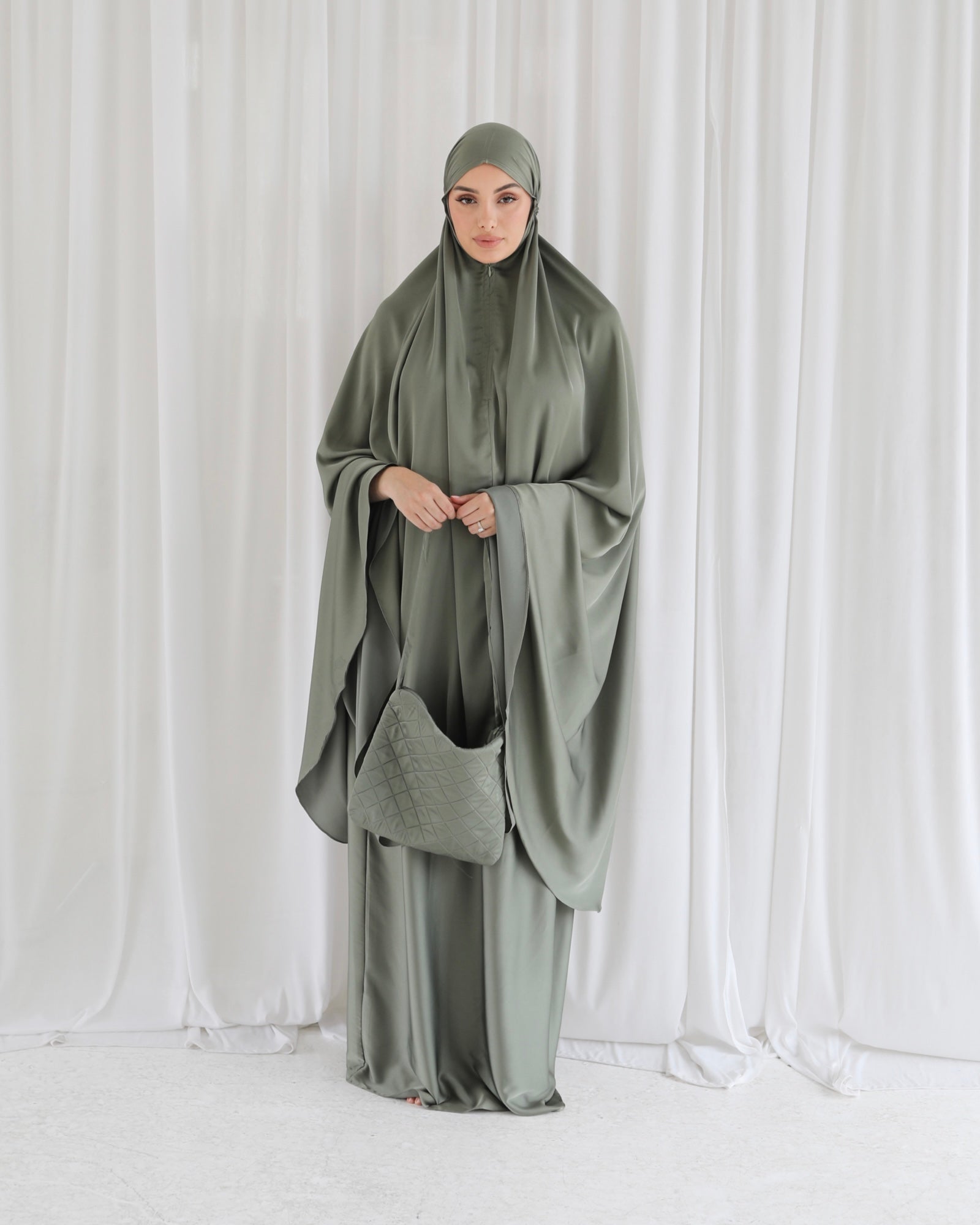 Silk Prayer Set Sage  SOFINAS