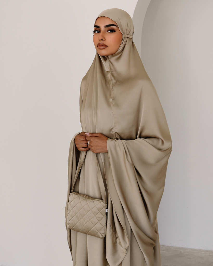 Silk Prayer Set Pistachio - SOFINAS